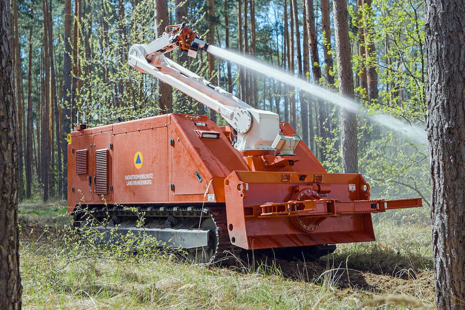 So ein unbemanntes Räum- und Löschfahrzeug wie das MVF-5 steht auf der Wunschliste sächsischer Feuerwehrleute ganz oben.