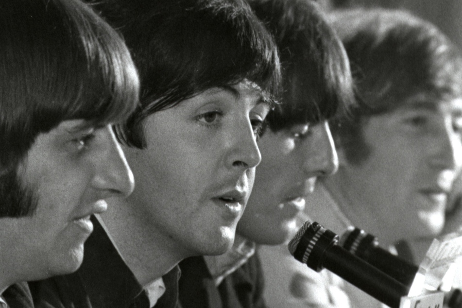 Die Beatles begannen ihre Karriere in Hamburg und haben dort auch ihre legendären "Pilzkopf"-Frisuren verpasst bekommen.