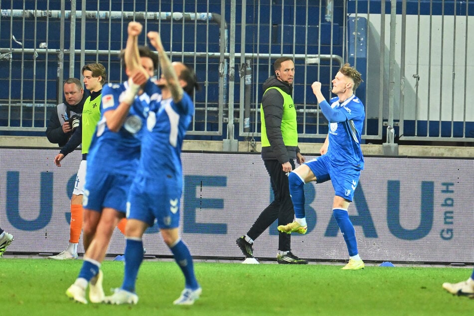 Das Hinspiel konnte der 1. FC Magdeburg in der eigenen Arena mit 2:0 gewinnen.