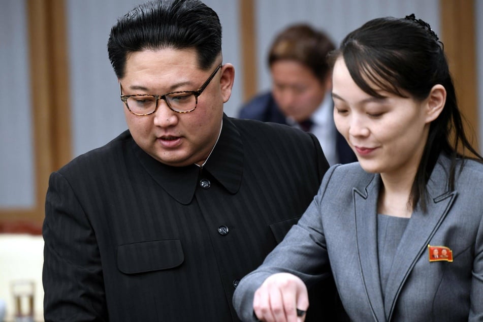 Kim Yo Jong (r.), sister to Supreme Leader of North Korea Kim Jong Un (l.), spoke out against US military exercises.