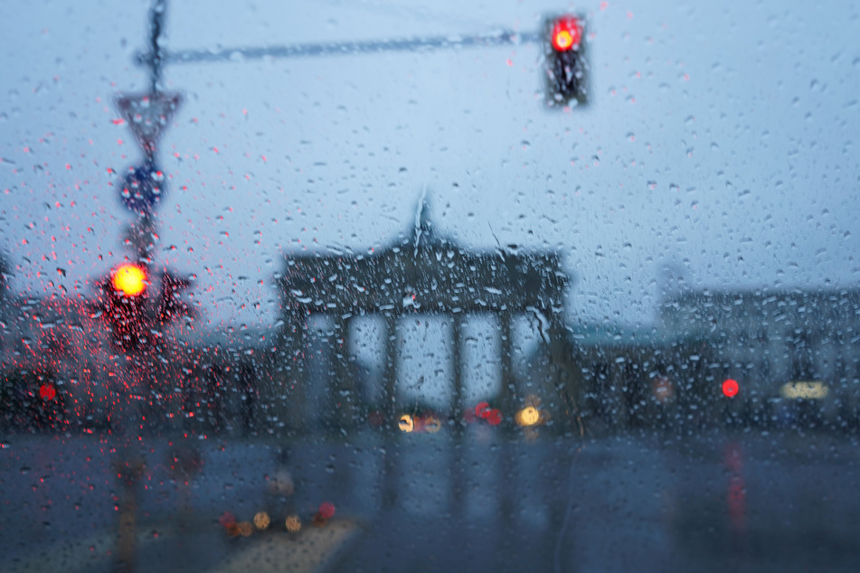 Das Wetter in Berlin und Brandenburg wird am Wochenende äußerst wechselhaft (Symbolbild).
