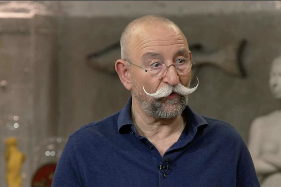 Moderator Horst Lichter (64) kann den wahren Wert des Objekts kaum fassen.