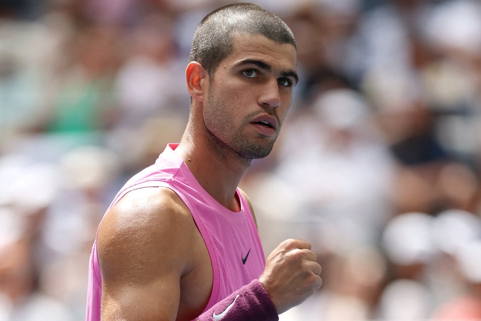 Carlos Alcaraz surged into the fourth round of the US Open on Friday with a decisive, three-set win.