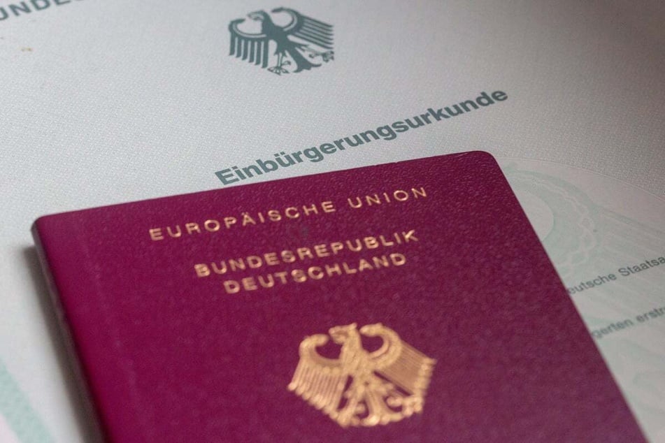 Aktenzeichen XY: Betrugsfall bei "Aktenzeichen XY": Polizei fahndet nach diesem Kopf einer Bande