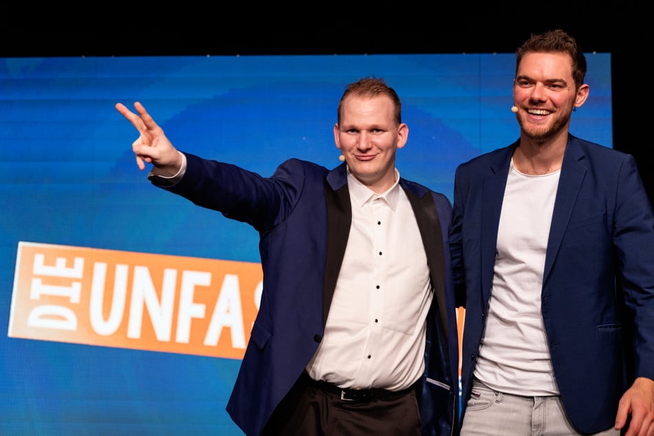 Hypnotiseur Christo (l.) und Zauberer Ben David sind "Die Unfassbaren".