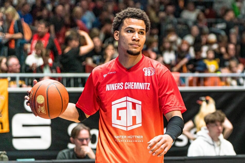 Nicholas Tischler (24) verlässt die Niners Chemnitz und schließt sich dem BBL-Konkurrenten EWE Baskets Oldenburg an.
