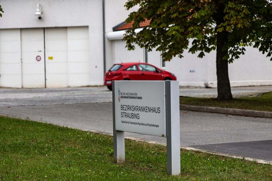 Am 17. August gelang den vier Straftätern die Flucht aus der forensischen Klinik Lerchenhaid in Straubing.