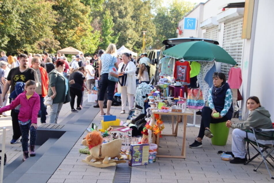 Bei "Musik & Trödel" erwartet Besucher auf der Kosmos-Promenade ein Flohmarkt mit musikalischer Begleitung.