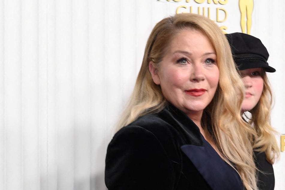 Nach monatelangem Klinikaufenthalt: Lebenszeichen von MS-kranker Christina Applegate