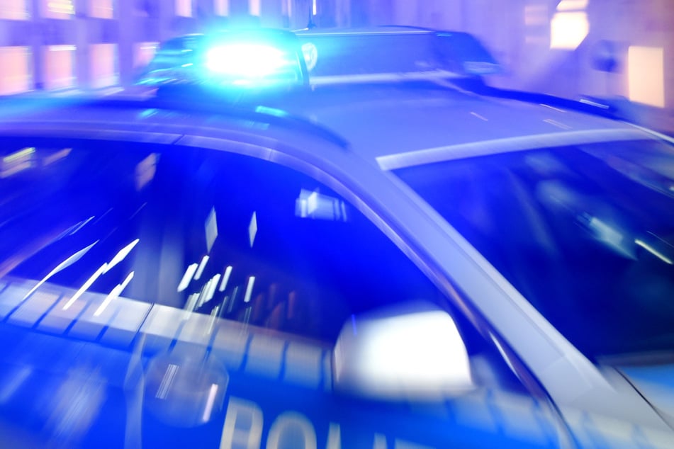 In Lengenfeld in Vogtland wurde eine Spielothek überfallen. Die Polizei sucht Zeugen. (Symbolbild)