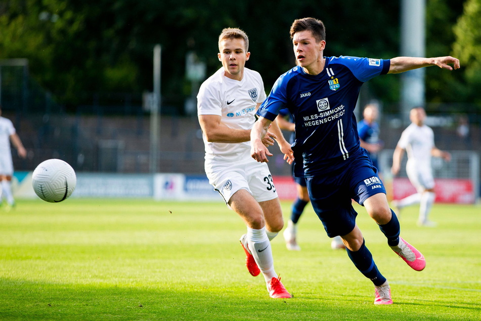 CFC-Talent Niclas Walther (18, r.) im Duell mit dem Babelsberger Robin Müller - der ist auch erst 21.