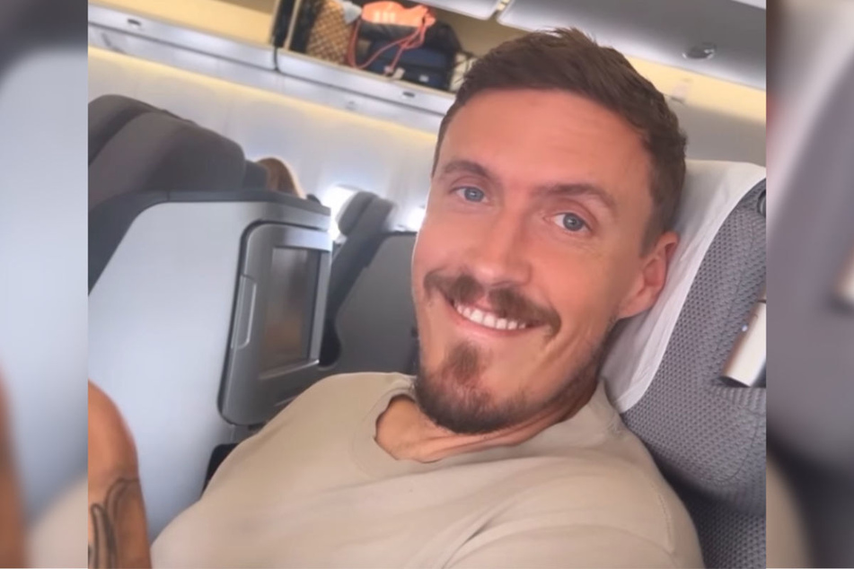Max Kruse (35) meldet sich auf dem Rückflug nach Deutschland aus dem Flugzeug bei seinen Fans.