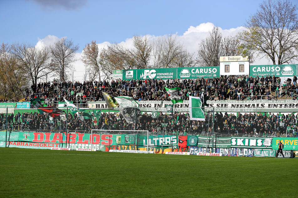 Solche Bilder wie in Leipzig-Leutzsch werden auch in der Rückrunde zu sehen sein - die Regionalliga Nordost boomt wie noch nie zuvor, geht man nach dem Zuschauerinteresse.