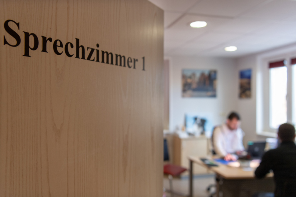85 Prozent aller Corona-Verdachtsfälle werden von Kassenärzten behandelt. (Symbolbild)