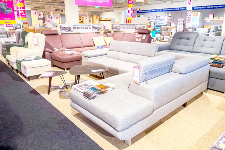 Bei Möbel Boss findet Ihr die schönsten Sofas zum kleinen Preis.