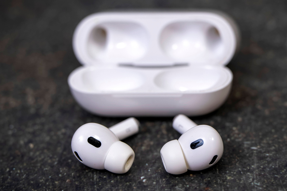 Apple got a green light from US regulators to add a feature that would let upcoming AirPods Pro be used as hearing aids, potentially disrupting that market.