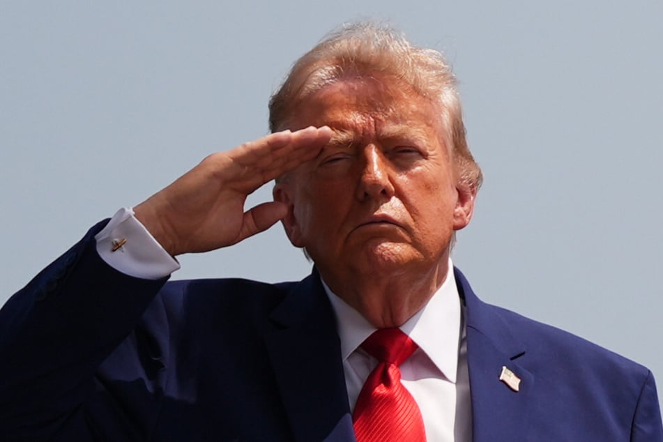 US-Präsident Donald Trump (80) versucht es mal wieder mit Drohungen gegen den Iran.