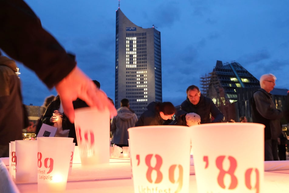 Das Lichtfest lockt jedes Jahr Tausende Besucher in die Leipziger Innenstadt.