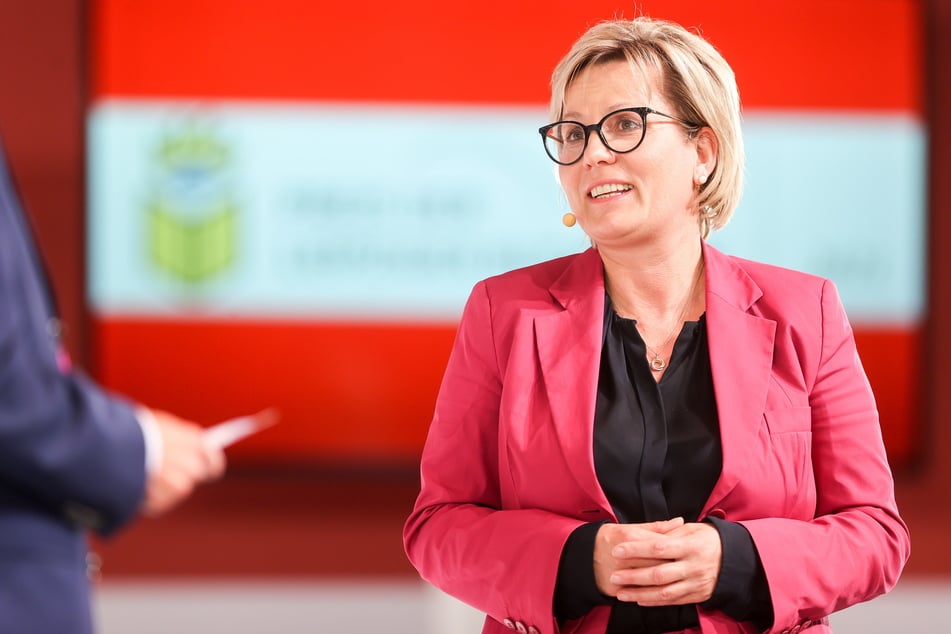 Tourismusministerin Barbara Klepsch (56, CDU) will den Hotels weiter helfen.