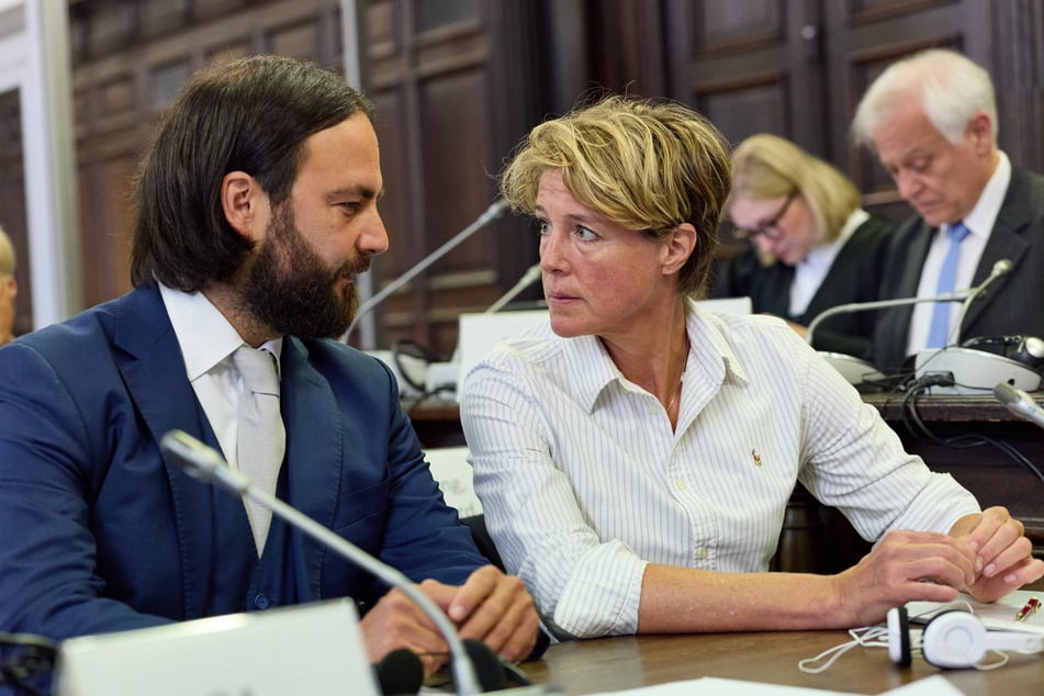 Christina Block (53) mit ihrem Anwalt Ingo Bott (43).