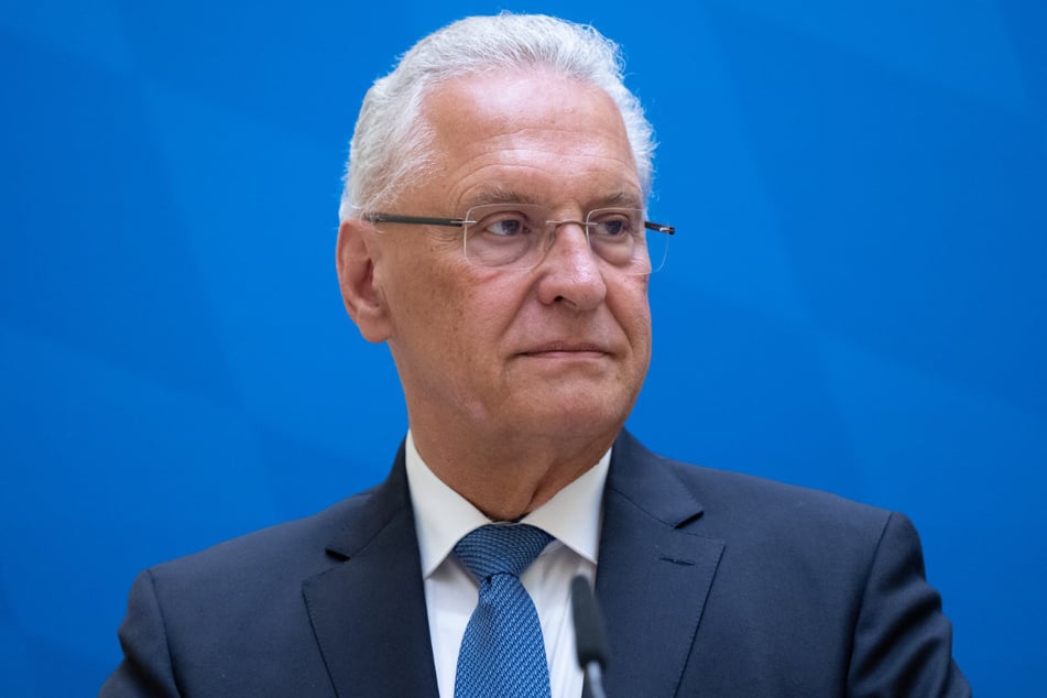 Bayerns Innenminister Joachim Herrmann (68, CSU) zeigte sich vom Verhalten der AfD gegenüber den Todesopfern mehr als empört.