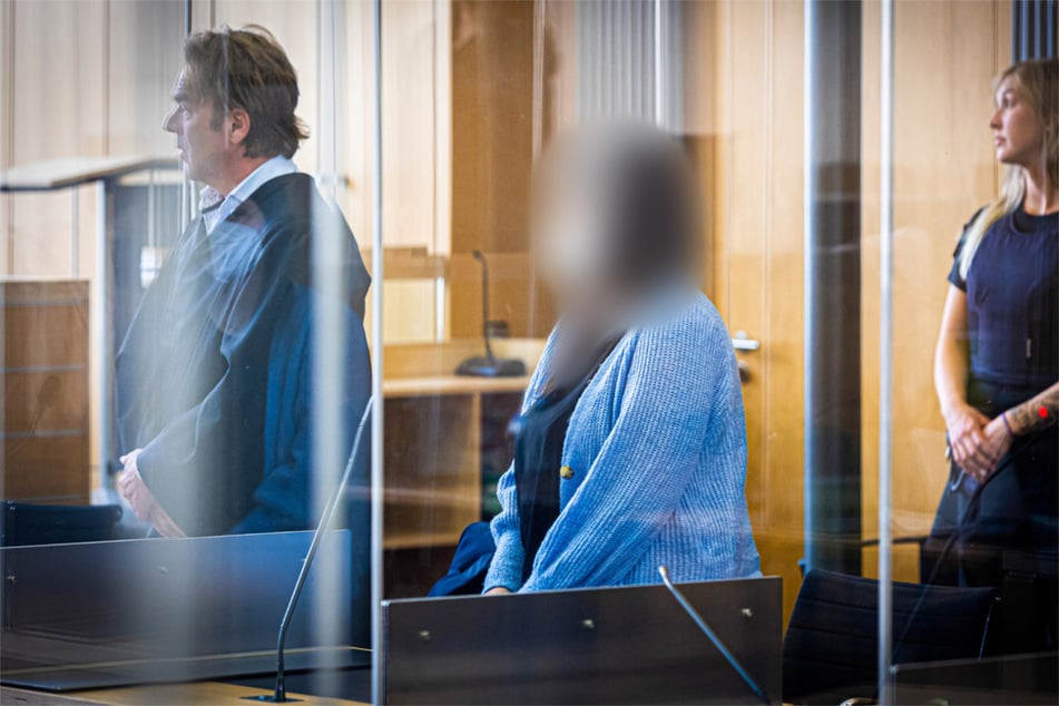 Die heute 32-Jährige aus Salzgitter stand in Braunschweig vor Gericht: Sie wurde beschuldigt im Jahr 2021 ihre Ex-Freundin schwer misshandelt zu haben. (Archivbild)