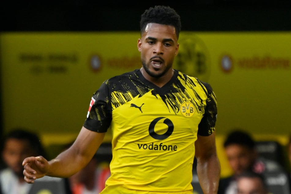 Almugera Kabar (19) sollte auf Leihbasis von Borussia Dortmund zum HSV wechseln. Doch der Plan geht nicht auf.