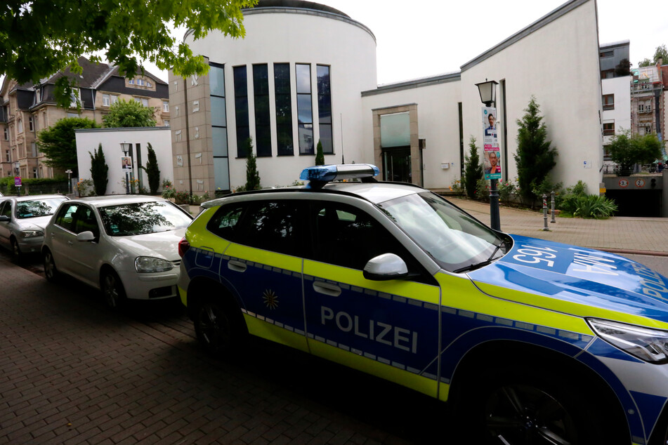 Die Polizei sicherte das Gelände um die Heidelberger Synagoge am Freitagabend ab.