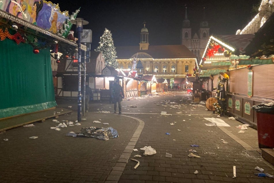 Über den Weihnachtsmarkt raste der Fahrer.