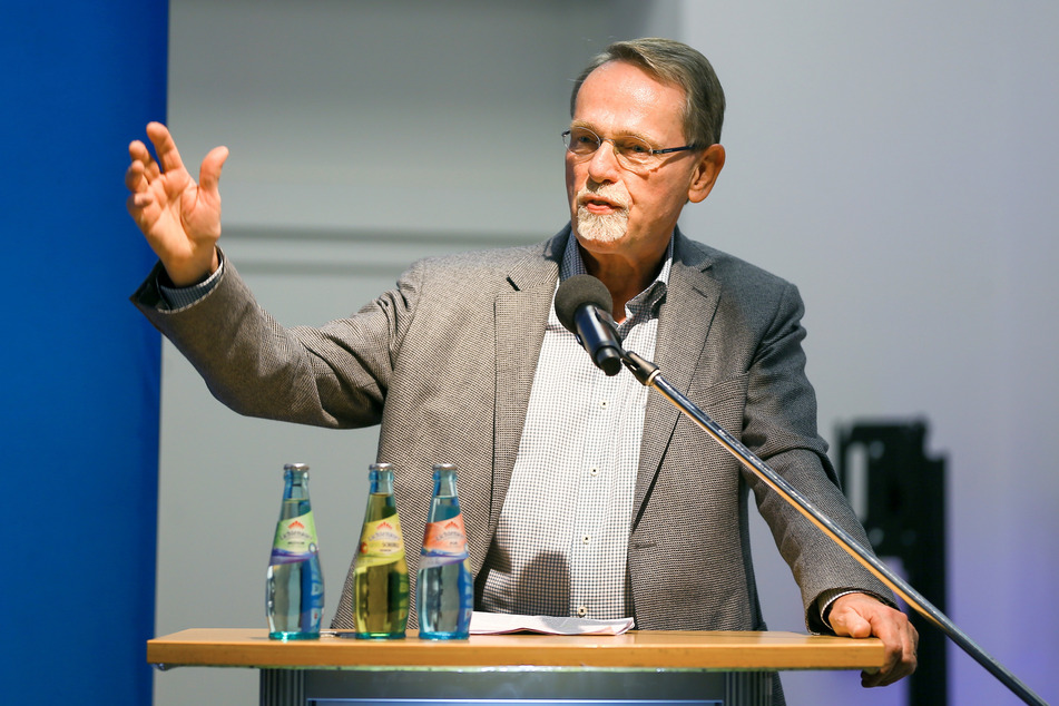Thomas Härtel (72) sieht 2036 als passenderes Datum, da es 100 Jahre nach den von den Nationalsozialisten organisierten Spielen stattfinden würde.