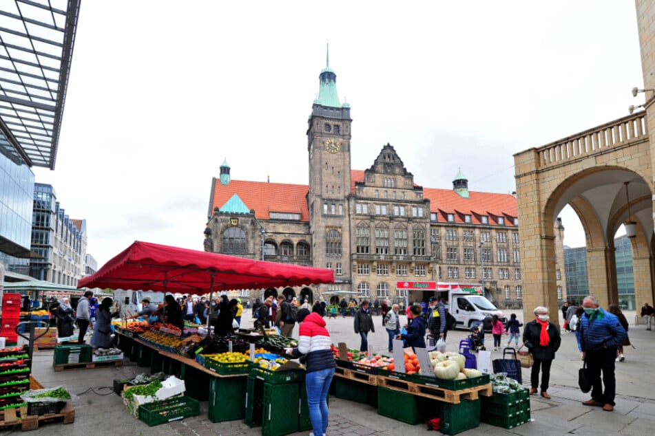 Chemnitzer Samstagsshopping: Nicht nur der Wochenmarkt zog diesmal Kundschaft an.