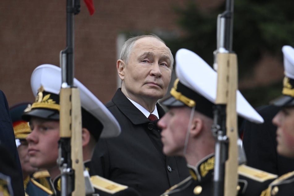 Russia and Ukraine trade accusations of ceasefire violations