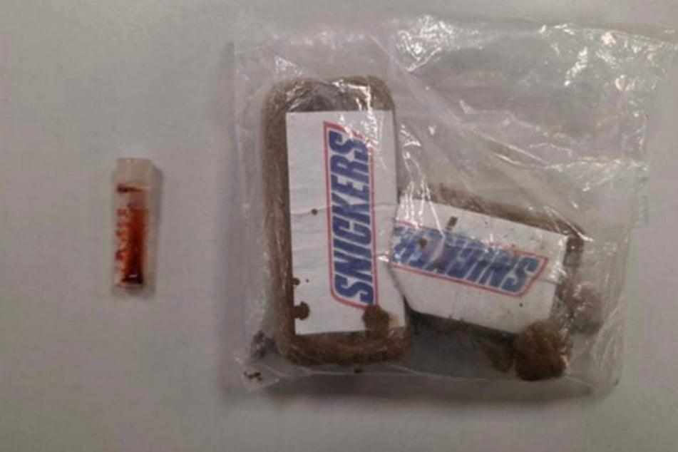 Berlin: Wen will man denn damit täuschen? In diesem Snickers steckt alles drin, außer Schokolade