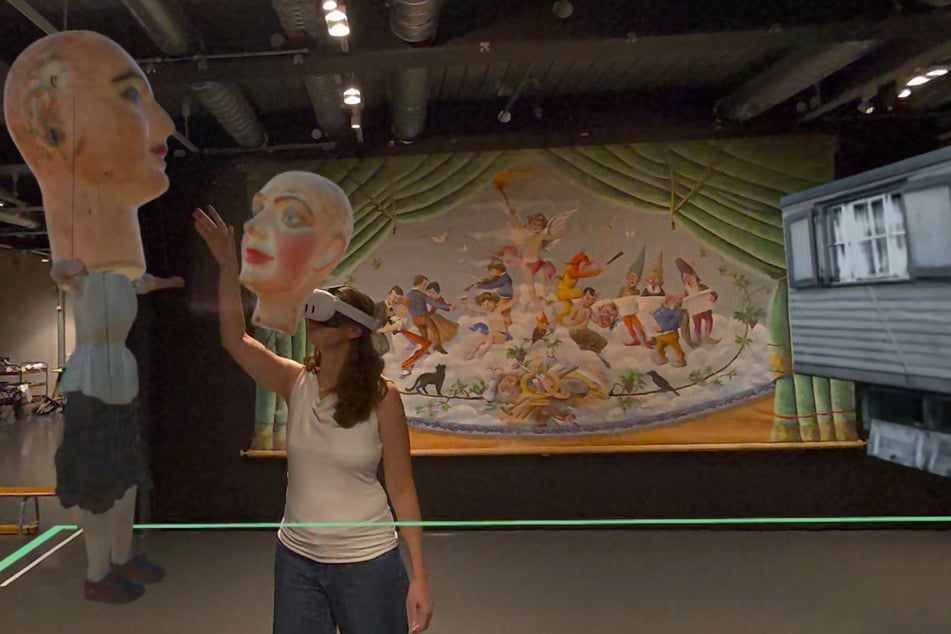 In der virtuellen Bühne können Museumsbesucher selbst die Marionetten bewegen.