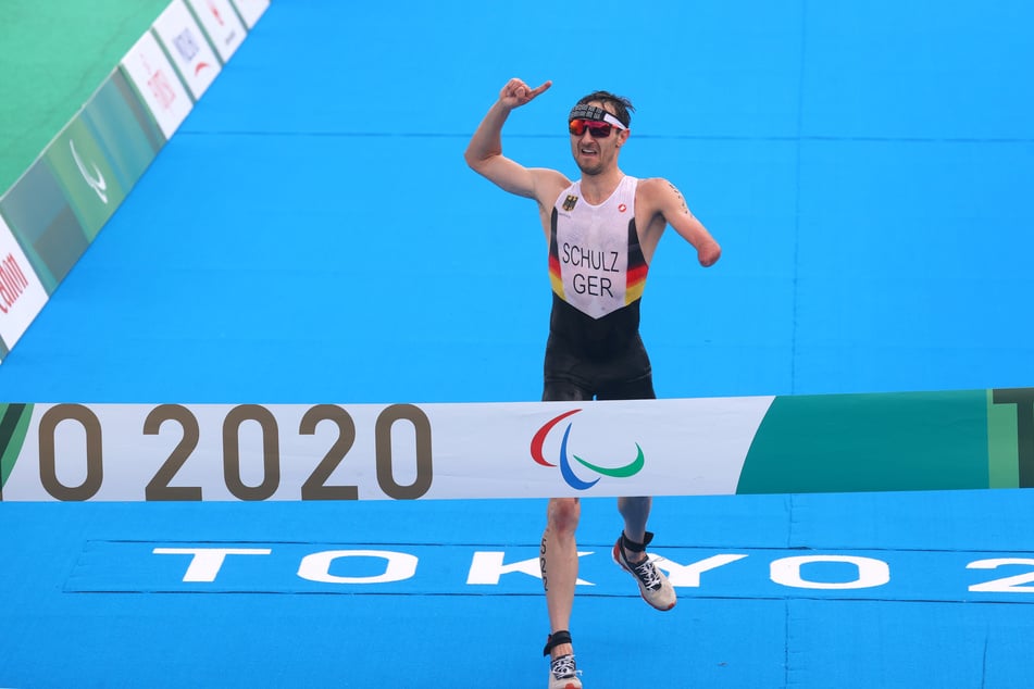 Triathlet Martin Schulz (31) holte bei den Paralympics die erste Goldmedaille für Deutschland.