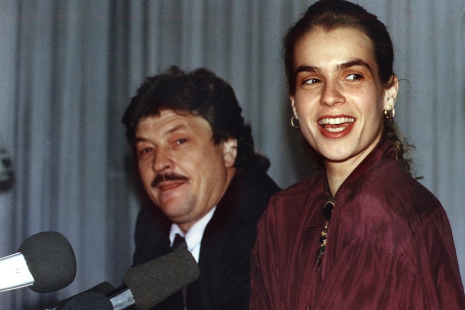 Kati Witt und ihr später erschossener Dresdner Produzent Thomas Bürger stellen 1990 im Rundkino ihren Film "Carmen on Ice" vor.