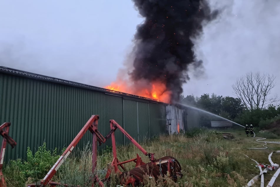 Insgesamt waren drei Feuerwehren zum Brand angerückt.