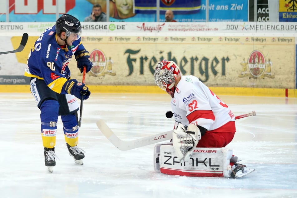 2023 spielte Jan Nijenhuis (24, l.) für die Füchse, zuletzt beim DEL2-Champion Krefeld.