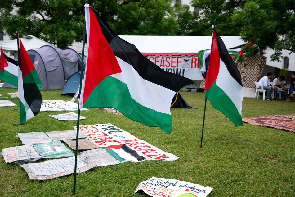 Pro-Palästina-Demonstranten hatten vor der Ludwig-Maximilians-Universität ein Camp errichtet. Nun ist es verschwunden.