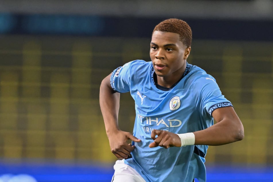 Das einstige HSV-Talent Farid Alfa-Ruprecht (19) steht kurz vor einem Wechsel von Manchester City zu Bayer Leverkusen.