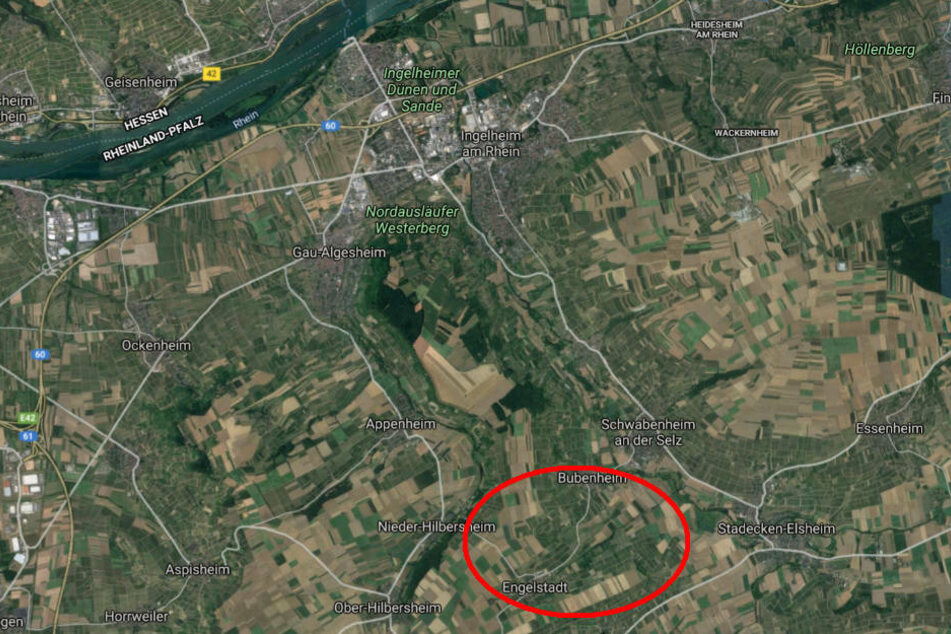 Wie die Polizei mitteilte, passierte der Unfall gegen 14.15 Uhr auf der K16 zwischen Engelstadt und Bubenheim.