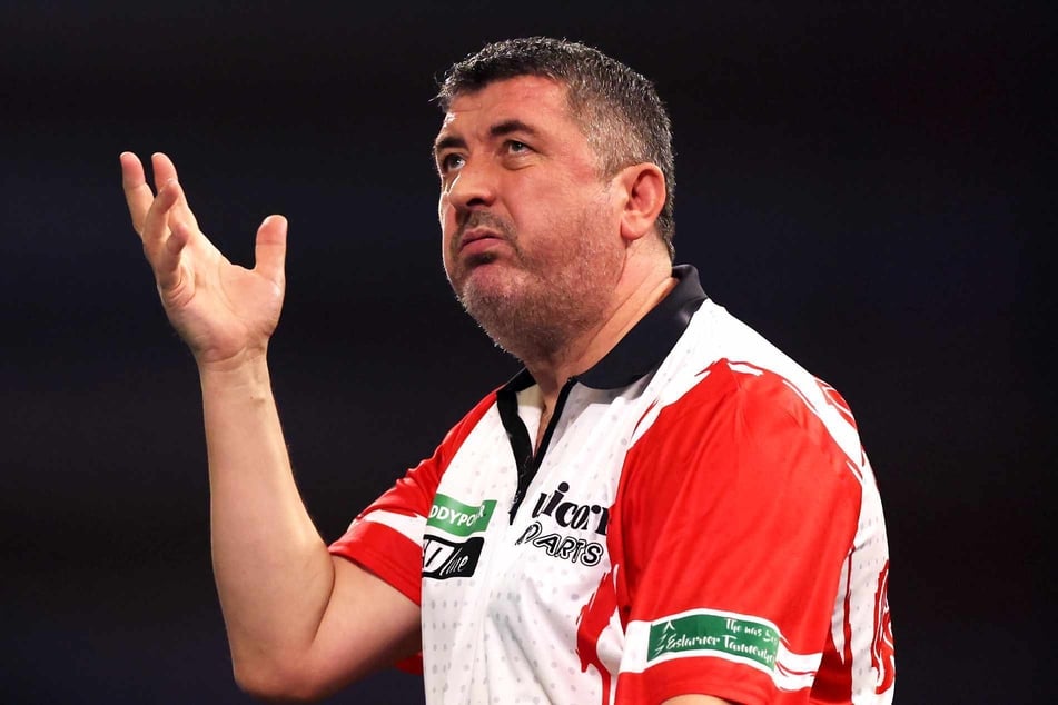 Mensur Suljovic (53) geriet bei den Players Championship mit seinem Kontrahenten James Wade aneinander.