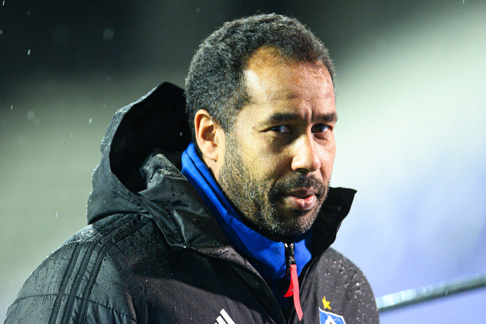 HSV-Coach Daniel Thioune (46) stellt sich bei der Corona-Impfung gerne hinten an.