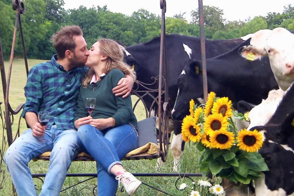 Die Liebesgeschichte von Arne und Antje (beide 31) begann in der "Bauer sucht Frau"-Staffel von 2022.