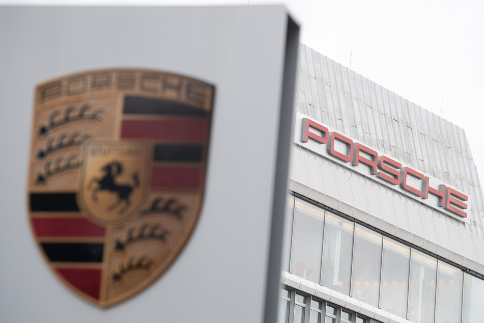 Porsche-Beschäftigte freuen sich über eine üppige Prämie. (Symbolbild)