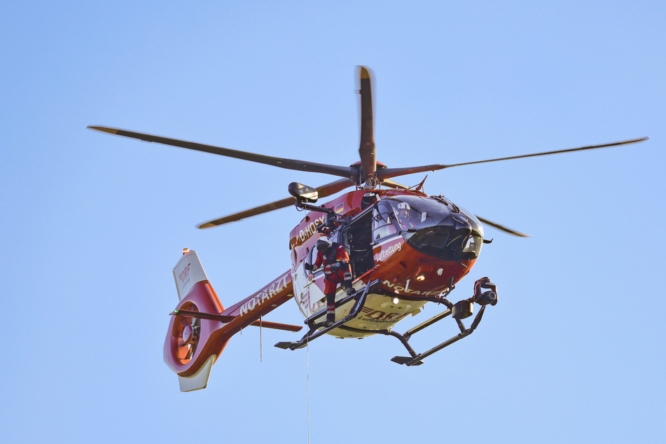 Das Mädchen (8) wurde mit einem Rettungshubschrauber in eine Klinik geflogen. (Symbolfoto)