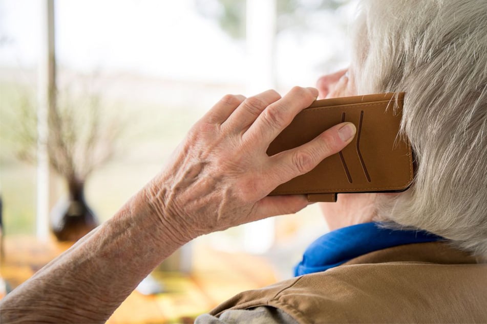 Manipuliert und betrogen: Die Polizei warnt nun eindringlich vor der App-Masche. (Symbolfoto)