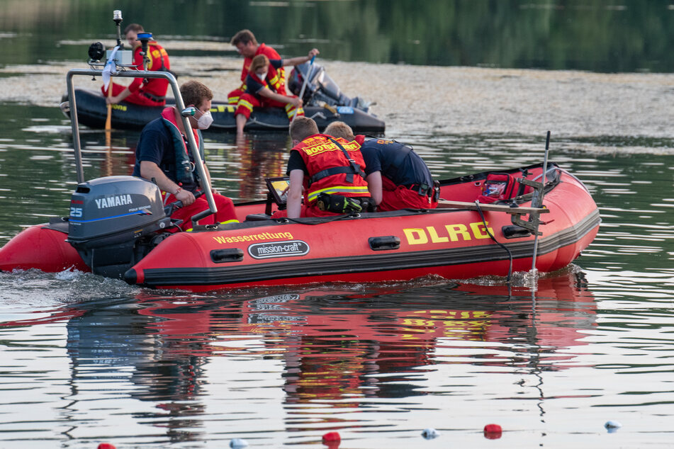 Rettungskräfte am Unglücksort.