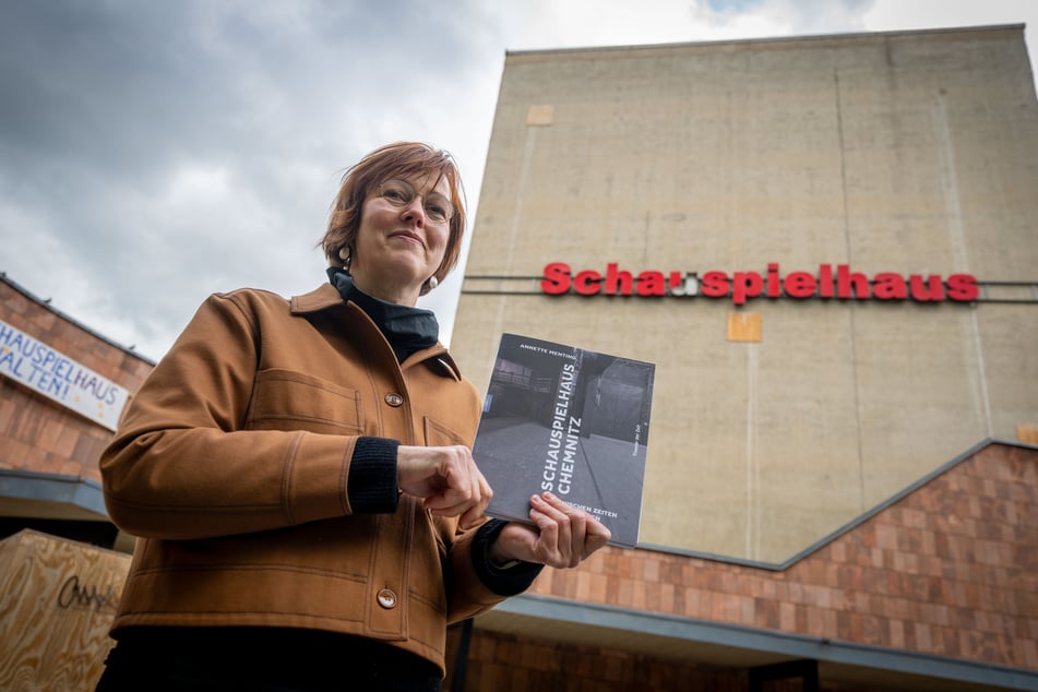 Architekturhistorikerin Annette Menting (60) gab einen Einblick zur Geschichte des Schauspielhauses.