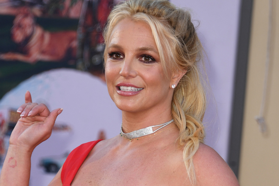 Britney Spears has a release date set for her upcoming tell-all memoir!